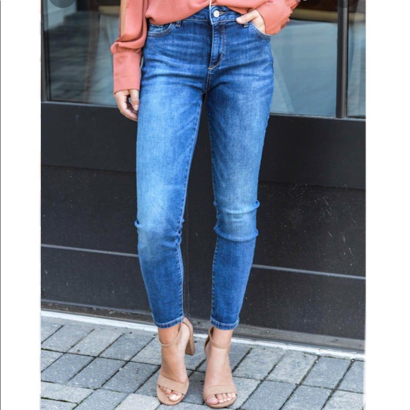 DL1961 Margaux Mid-Rise Instasculpt Ankle Skinny - Picture 1 of 15